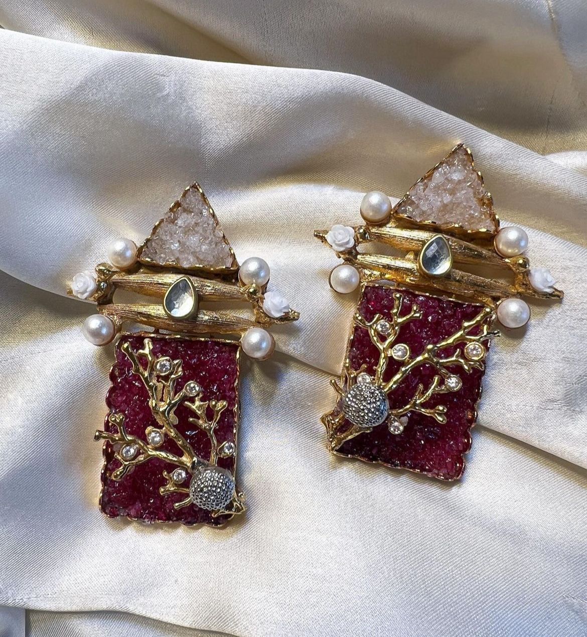 Elara Pearl Dangles earring